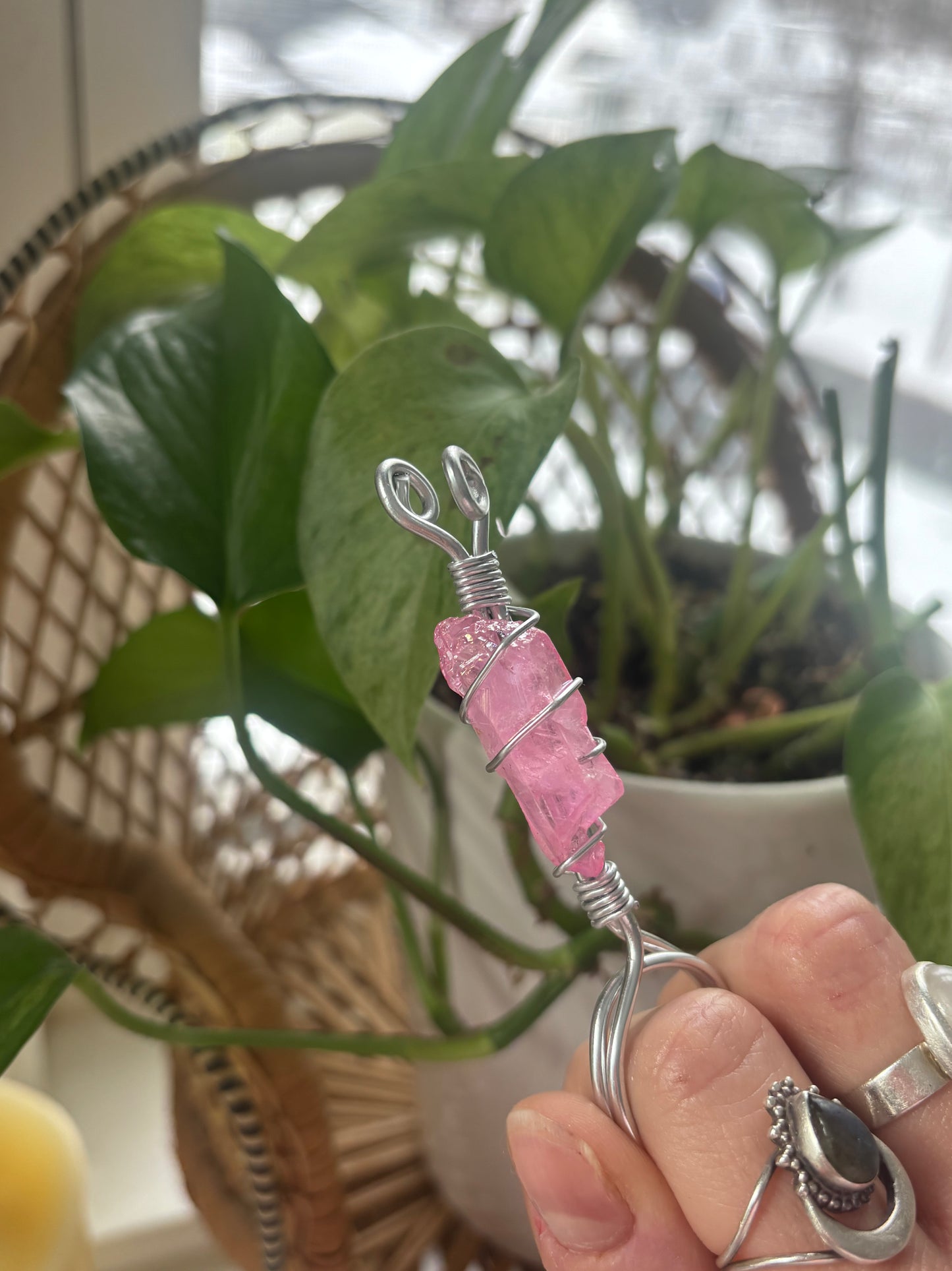 (Dyed) Pink Aura Quartz J Holder