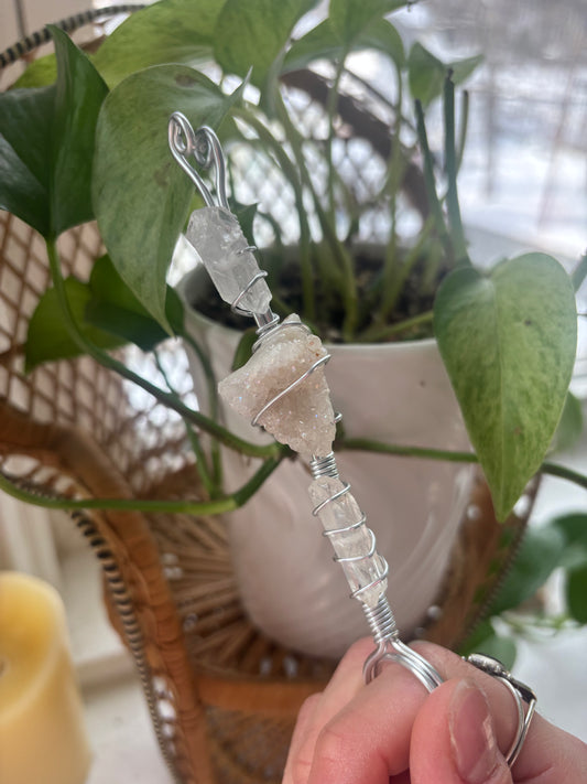 Druzy Agate + Quartz J Holder