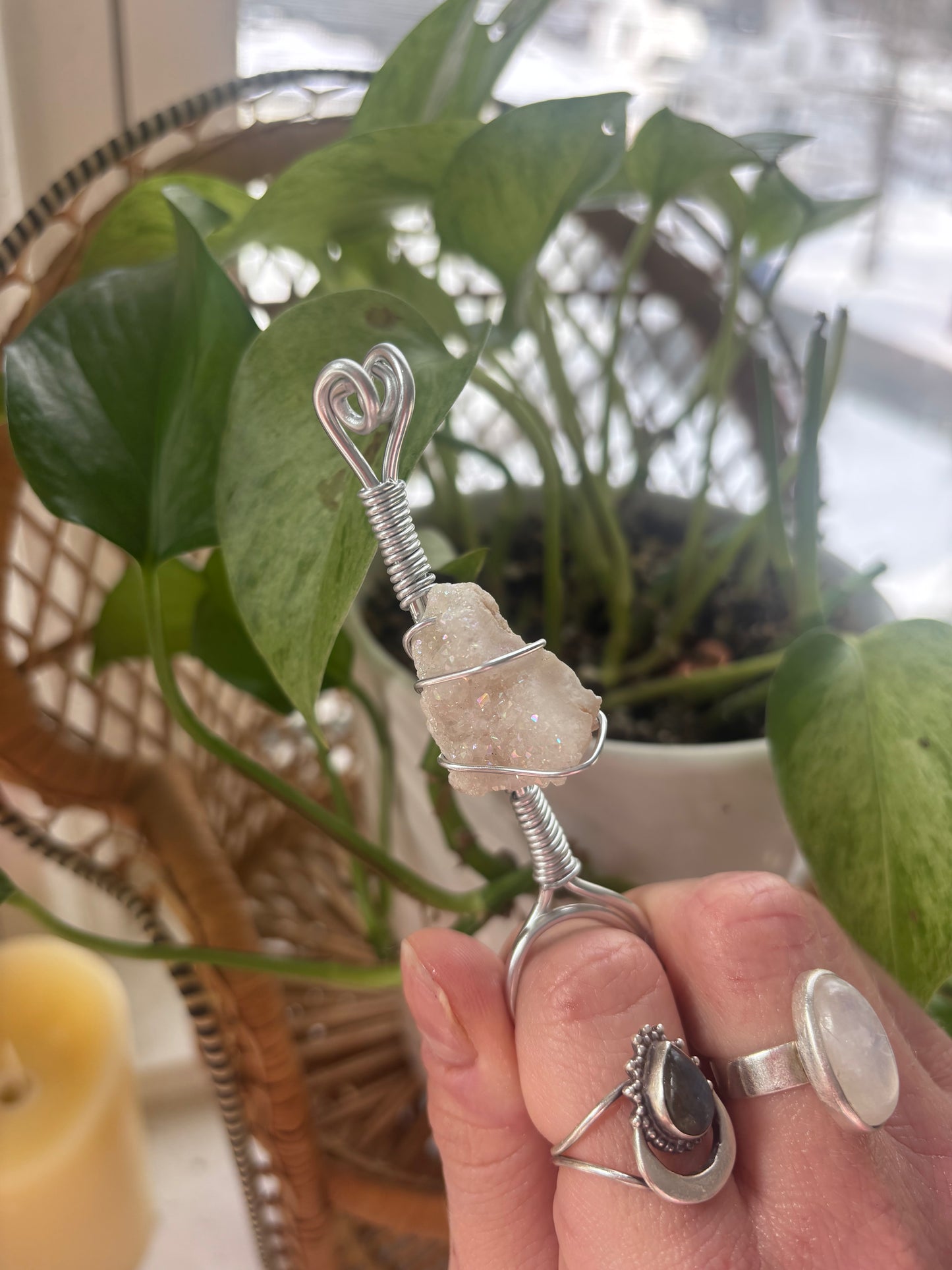 Druzy Agate J Holder