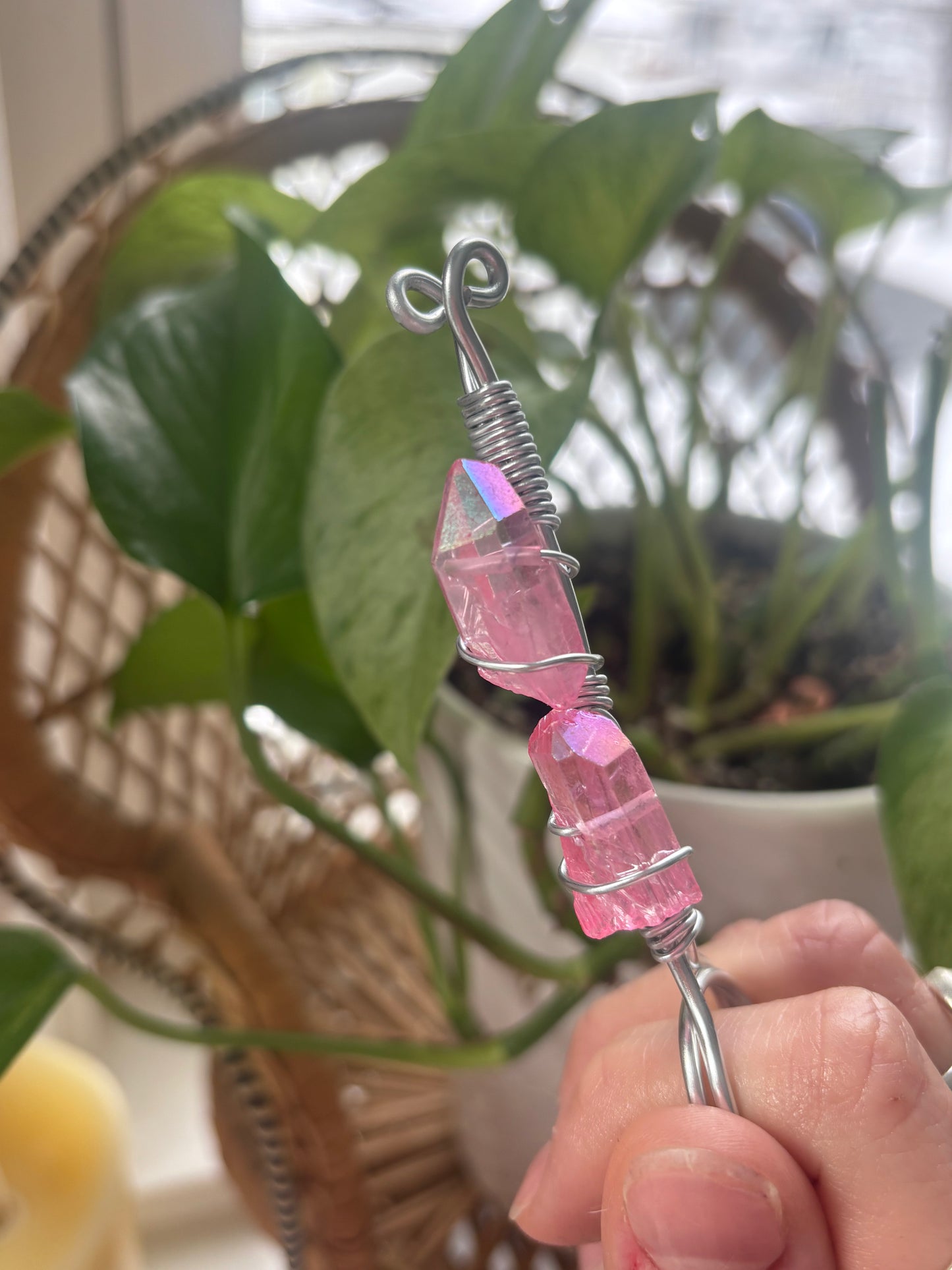 (Dyed) Pink Aura Quartz J Holder